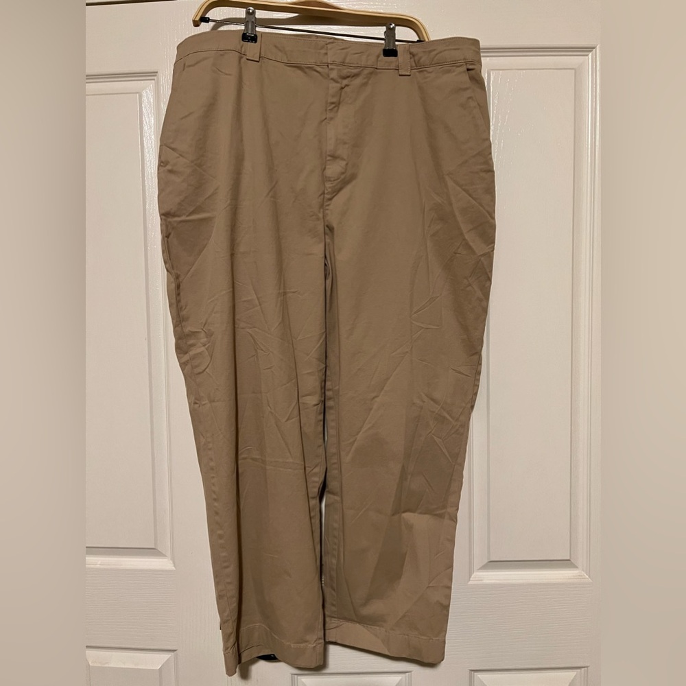 GAP Women’s Everyday Khakis Straight Leg size 18 NWT
